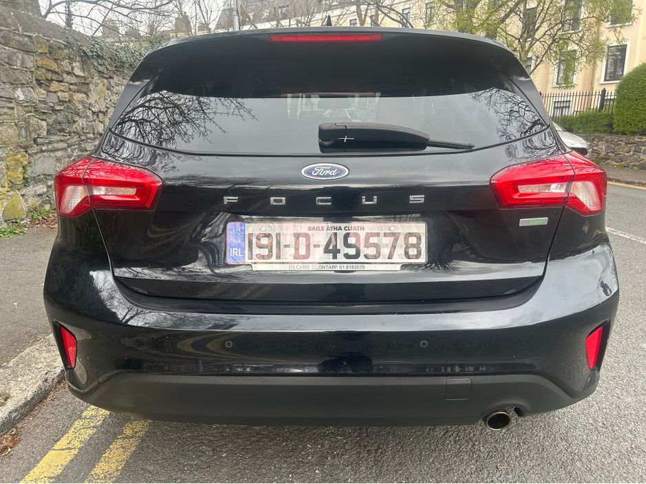 2019 Ford Focus - image 7