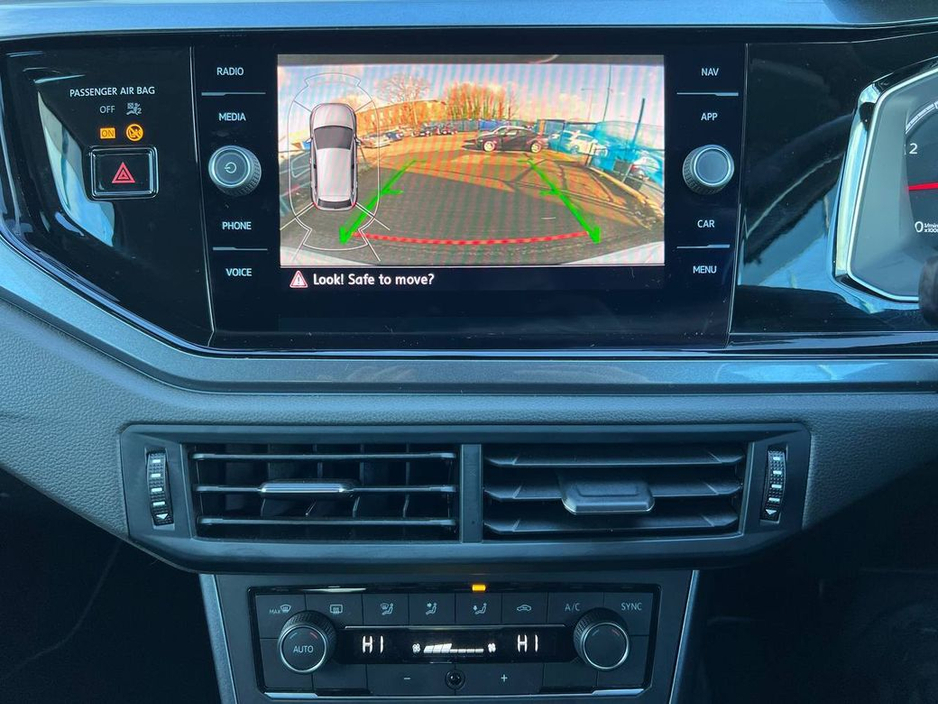 2019 Volkswagen Polo - image 7