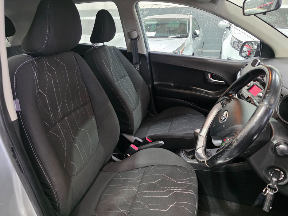 2013 Kia Picanto - image 11