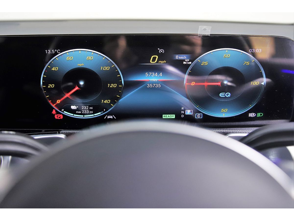 2022 Mercedes-Benz EQB - image 17