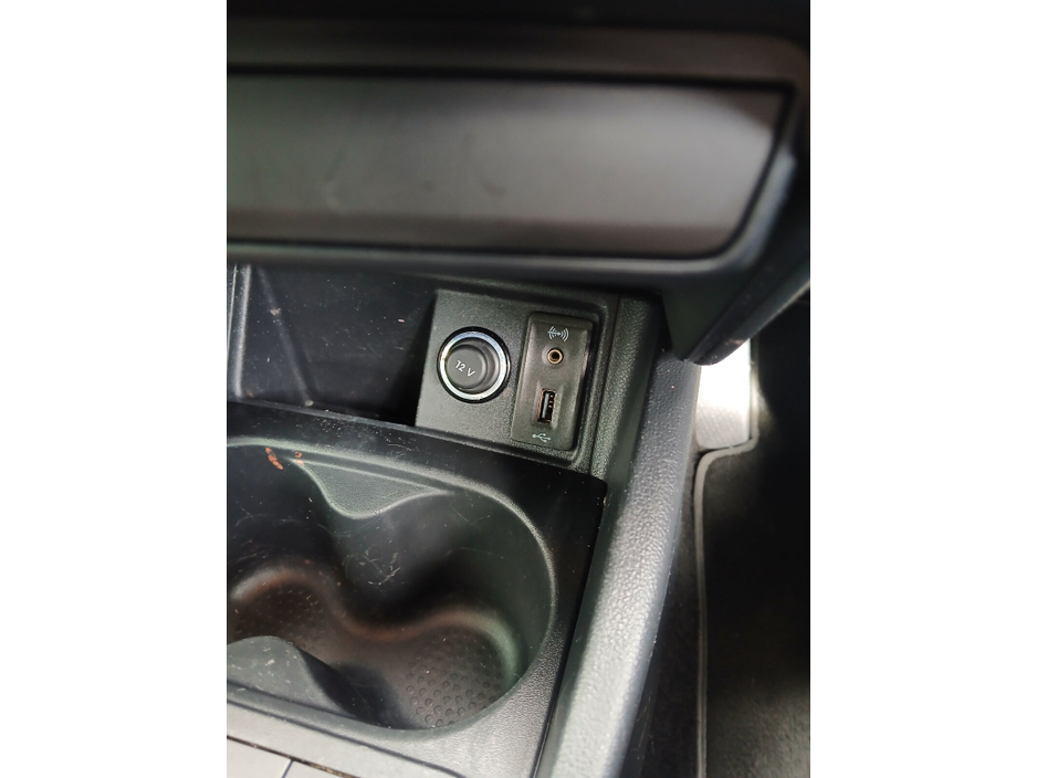 2016 SEAT Ibiza - image 17