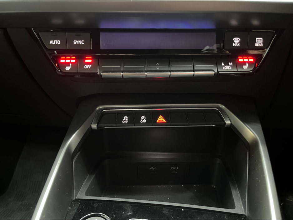 2023 Audi A3 2023 AUDI A3 SPORTBACK 30TFSI 1.0 AUTOMATIC / CRUISE CONTROL / REVERSE CAMERA / HEATED SEATS / PADDLE SHIFTERS