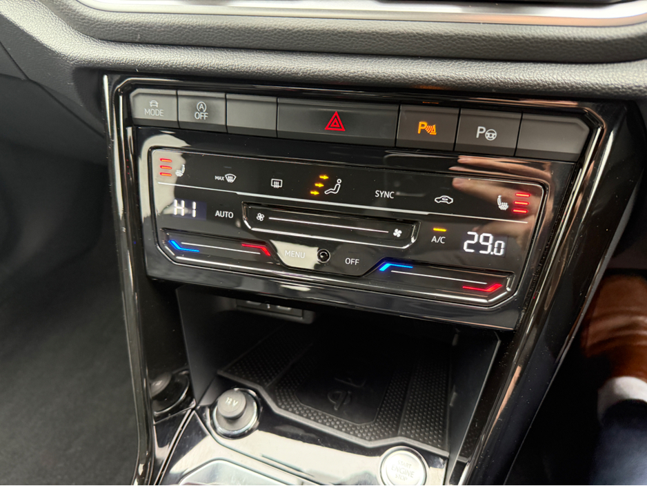 2023 Volkswagen T-Roc - image 17