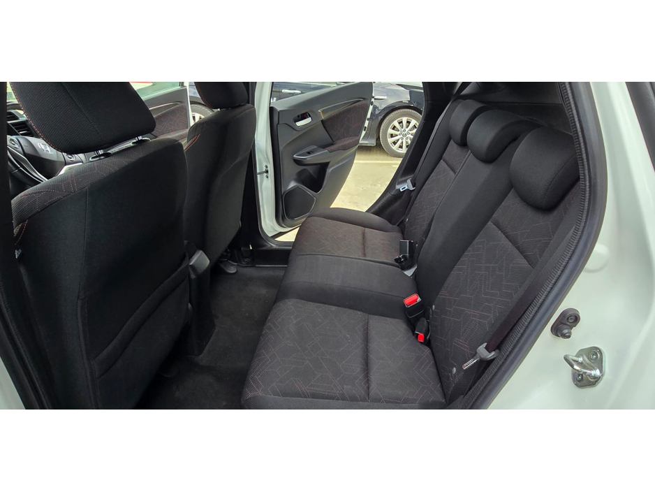 2015 Honda Fit - image 15