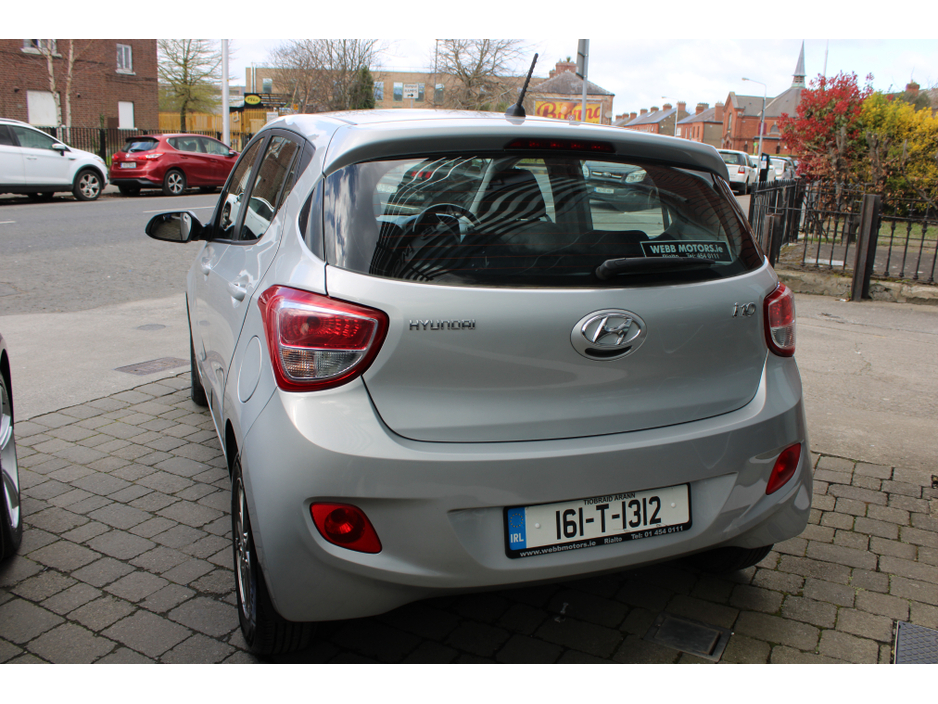 2016 Hyundai i10 - image 5