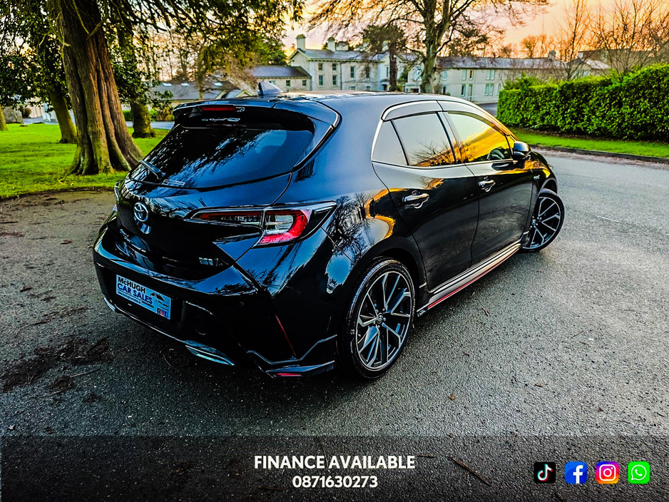 2019 Toyota Corolla 1.8 Hybrid Aura Hatchback €17,950
