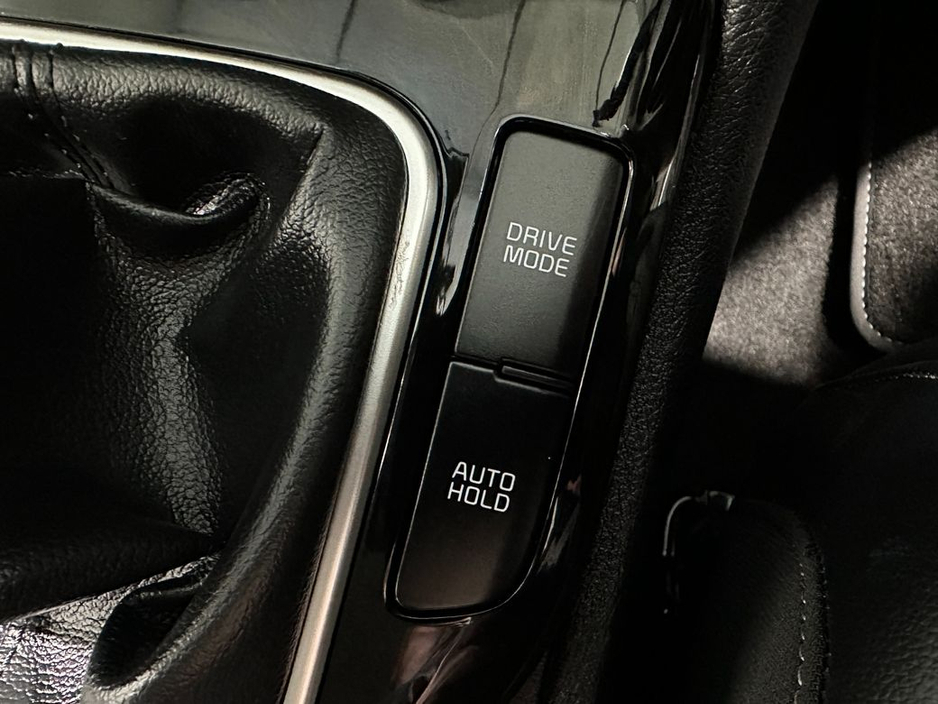 2025 Kia Sportage - image 23