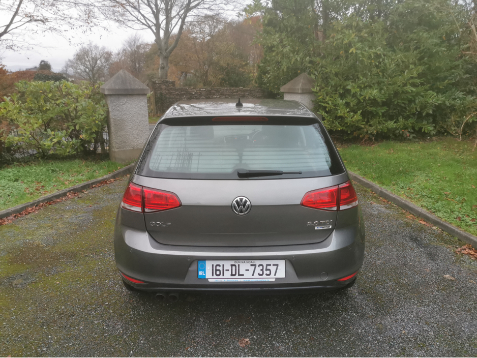 2016 Volkswagen Golf - image 10