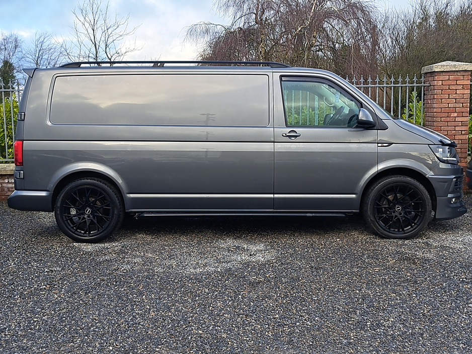 2018 Volkswagen Transporter T30 Highline  LWB with side bars, Alloys, Front Splitter kit 2.0 Diesel €21,300