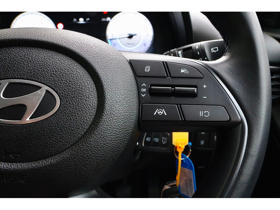 2025 Hyundai i20 - image 12