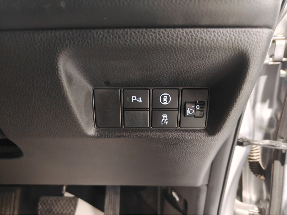 2020 Honda Fit - image 19