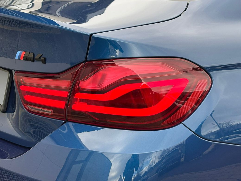 2020 BMW M4 - image 14