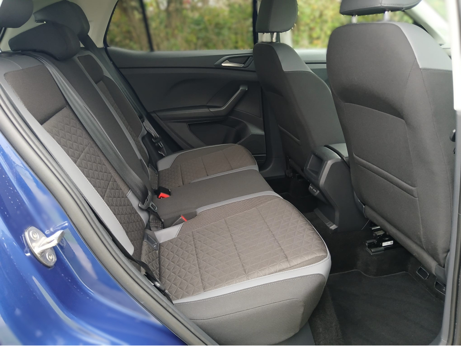 2023 Volkswagen T-Cross R-LINE 1.0 TSI MANUAL 6SPEED FWD 110 110HP 5 €26,000