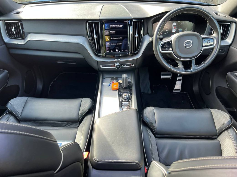 2021 Volvo XC60 - image 11