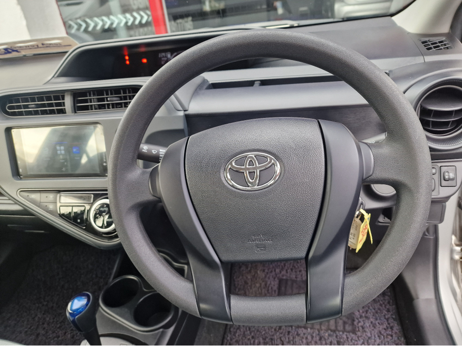 2017 Toyota Aqua - image 16