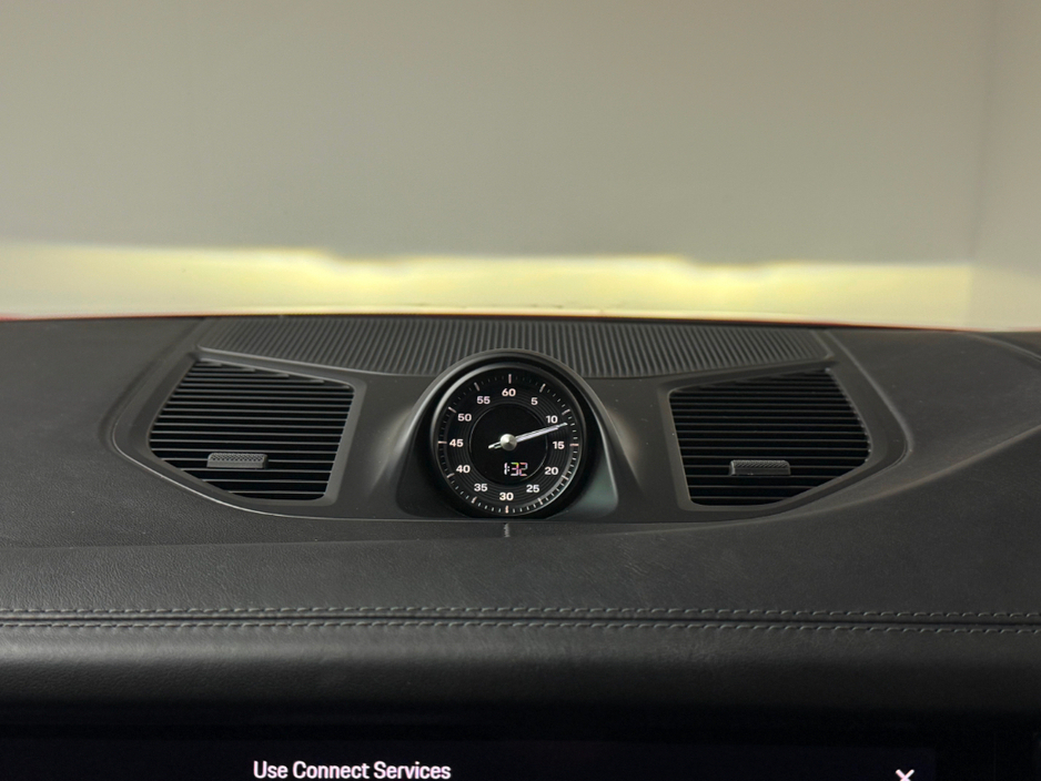 2024 Porsche Cayenne - image 26