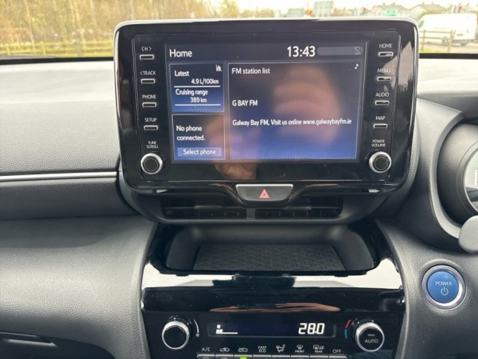 2023 Toyota Yaris Cross - image 11