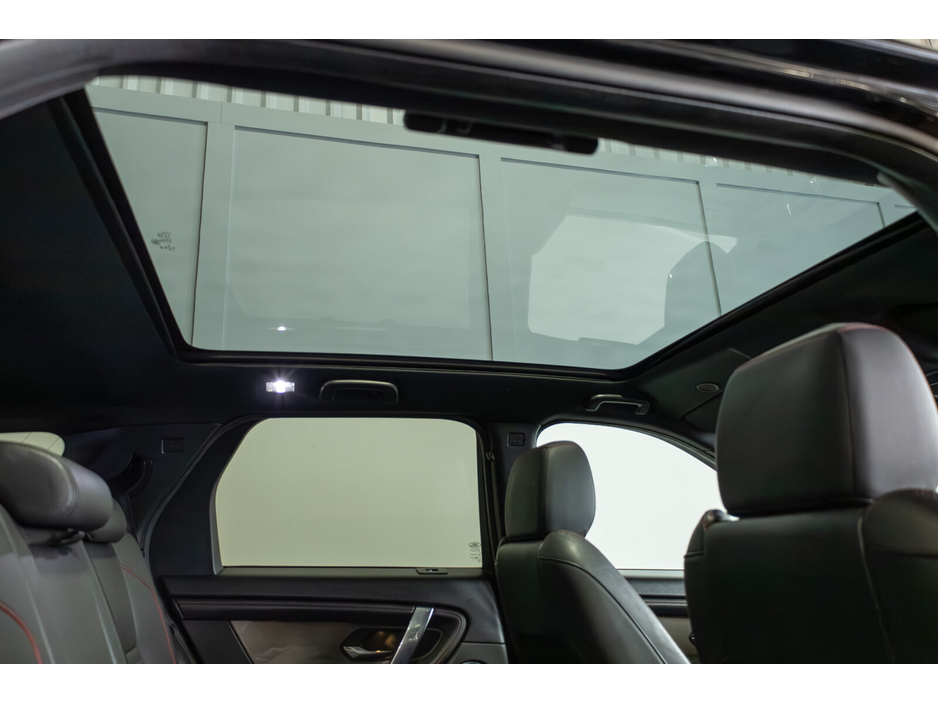 2021 Land Rover Discovery Sport 1.5 I3 PHEV 300 PS AWD R-Dynamic HSEAuto €33,950