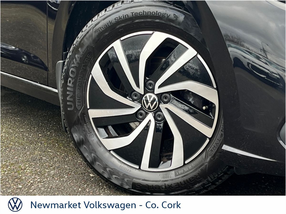 2023 Volkswagen Polo - image 2