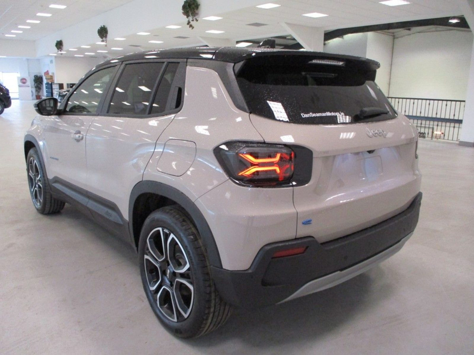 2026 Jeep Avenger AVENGER BEV 54KWH SUMMIT 156HP €37,995