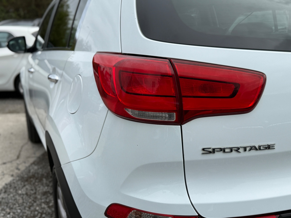 2014 Kia Sportage - image 32