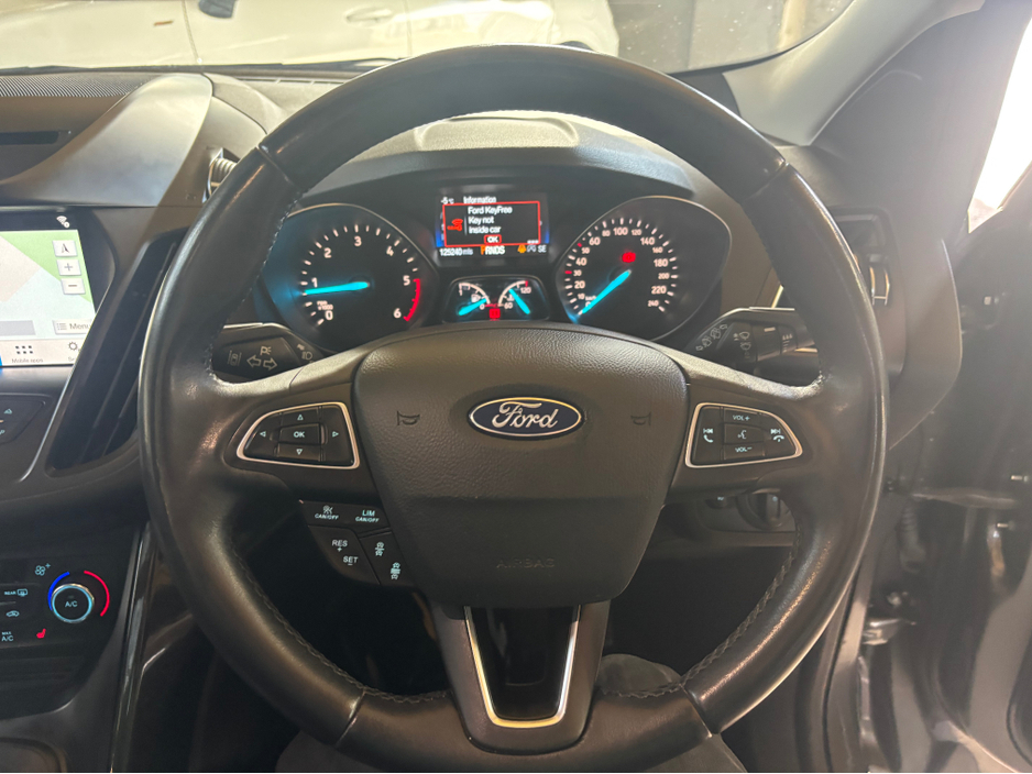 2019 Ford Kuga - image 10