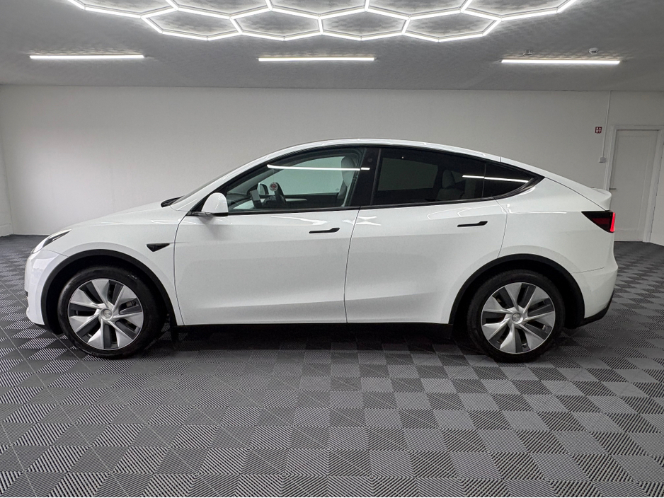 2023 Tesla Model Y - image 14