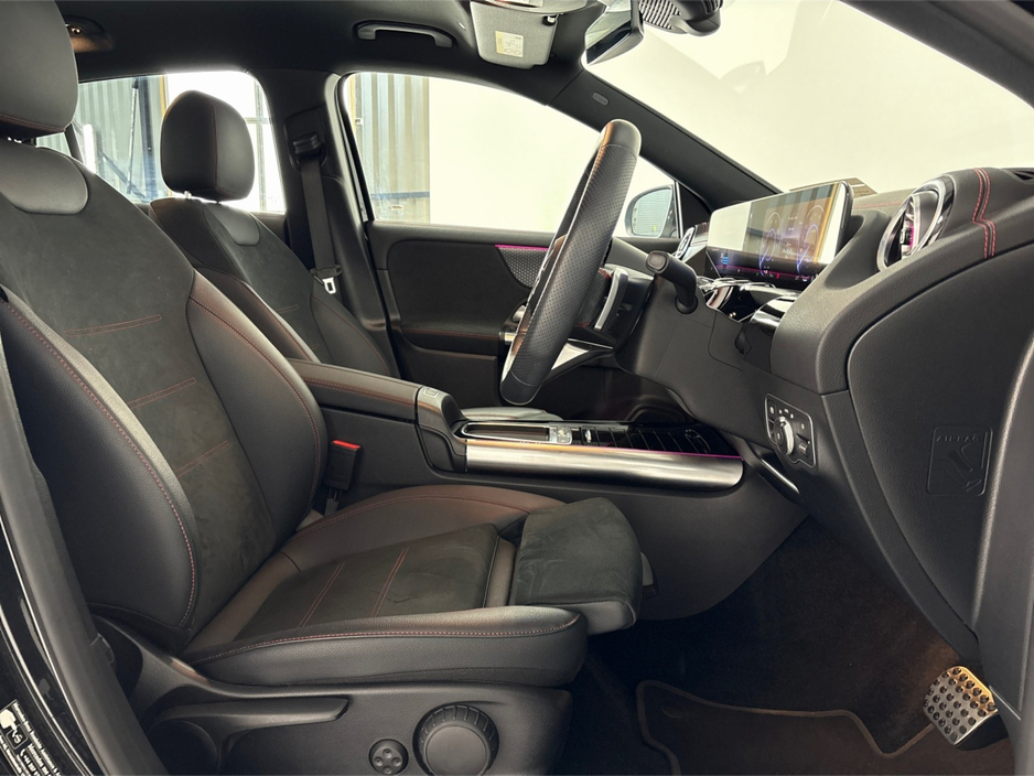 2025 Mercedes-Benz EQA - image 28