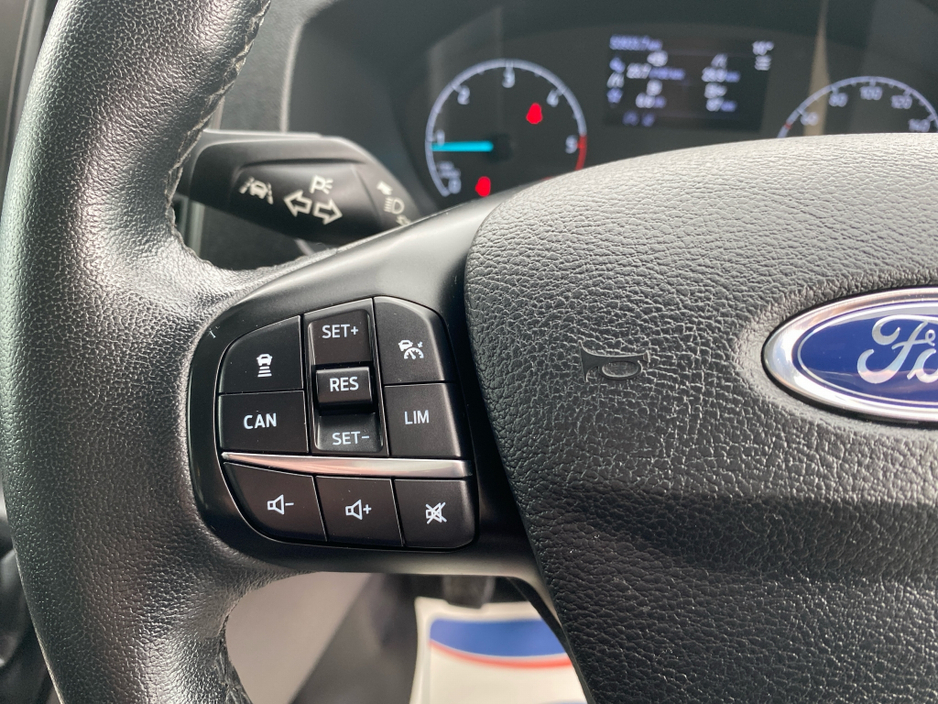 2020 Ford Transit - image 9