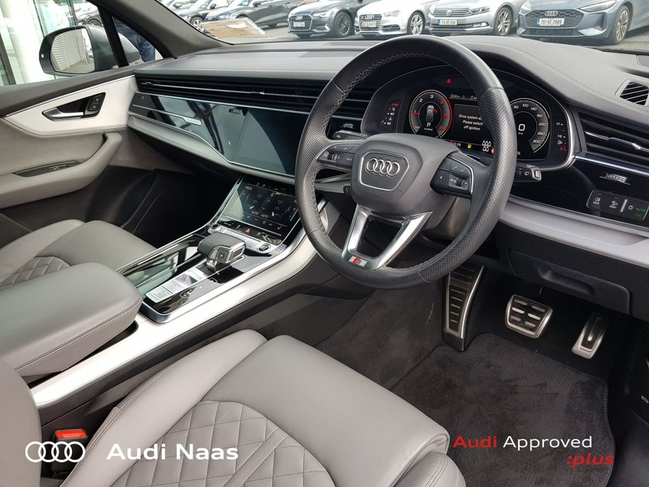 2023 Audi Q7 - image 11