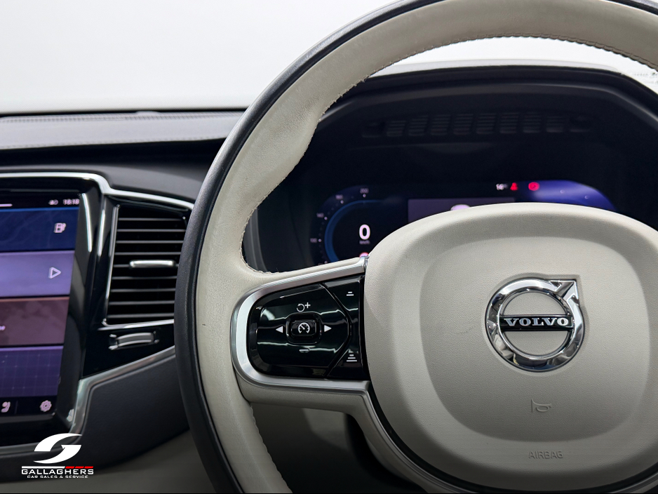 2023 Volvo XC90 - image 34