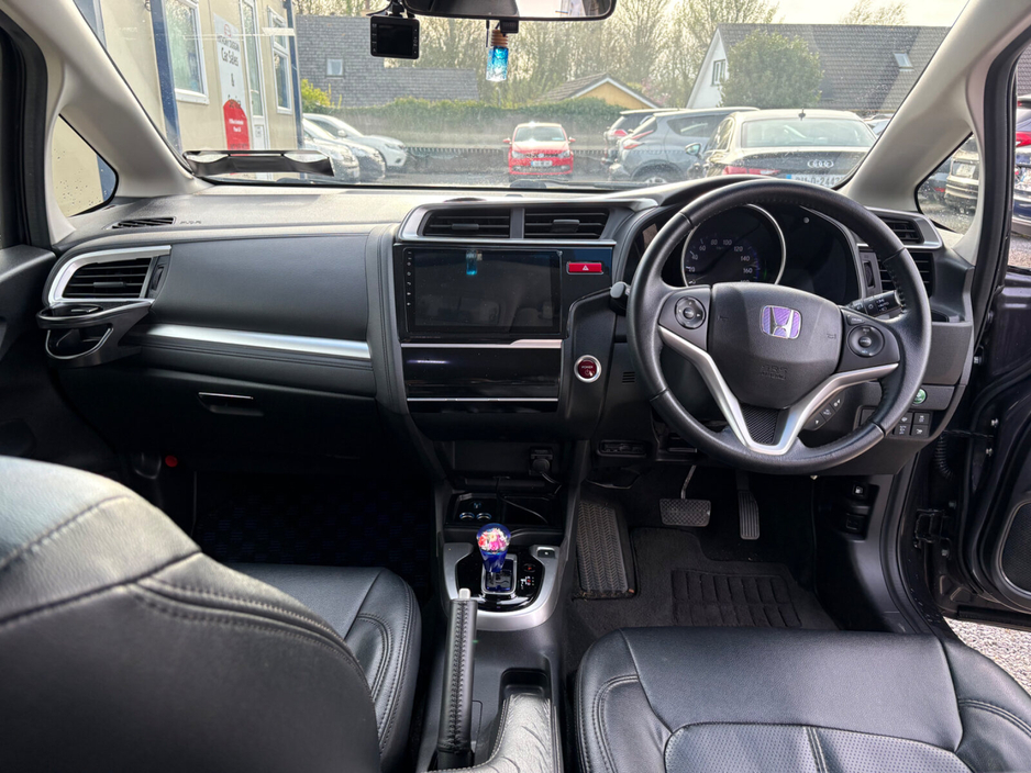 2016 Honda Fit - image 12