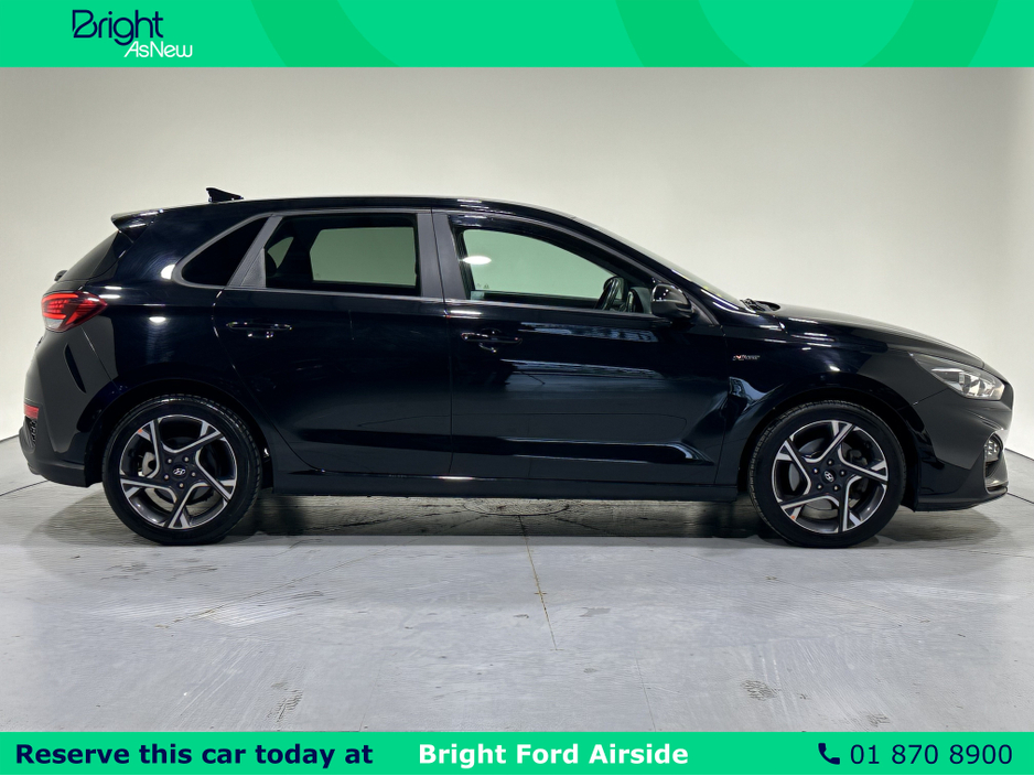 2021 Hyundai i30 - image 7