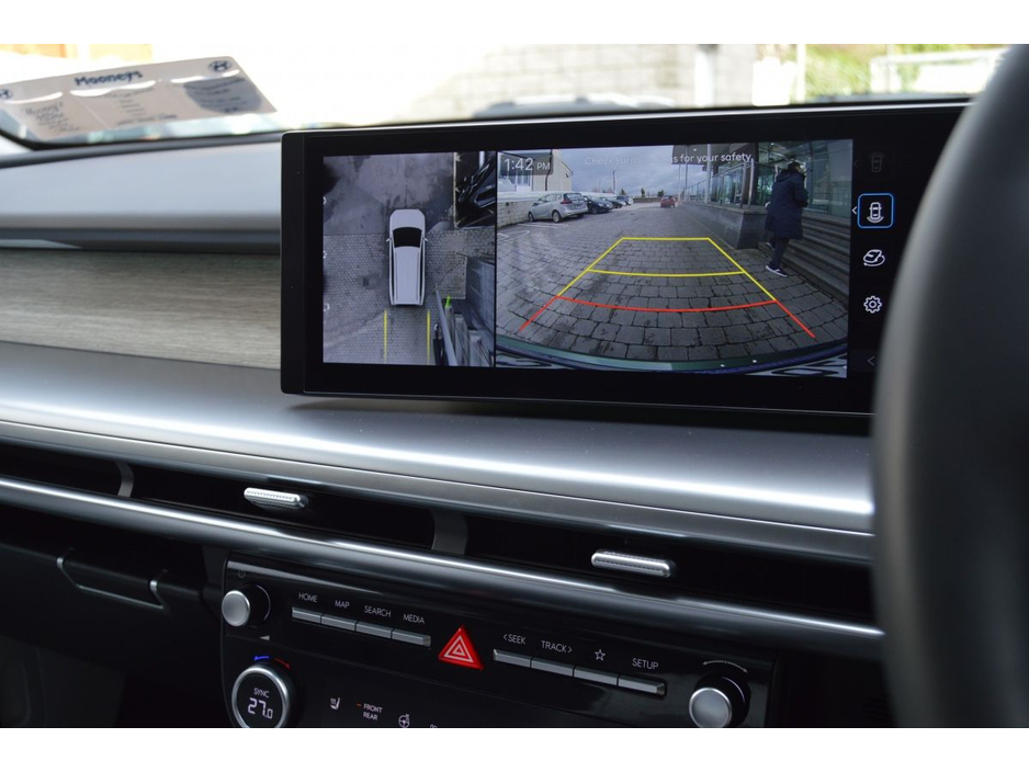 2025 Hyundai Ioniq 9 RWD standard (Long Range) Platinum €73,995