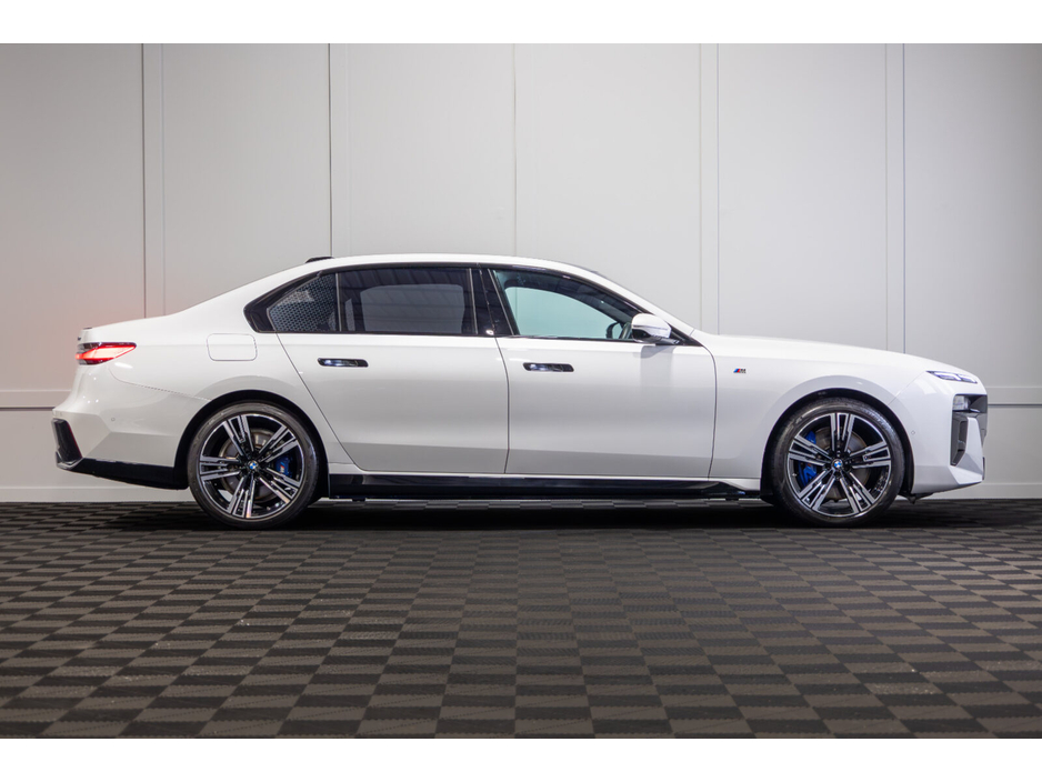 2025 BMW 7 Series  €99,950