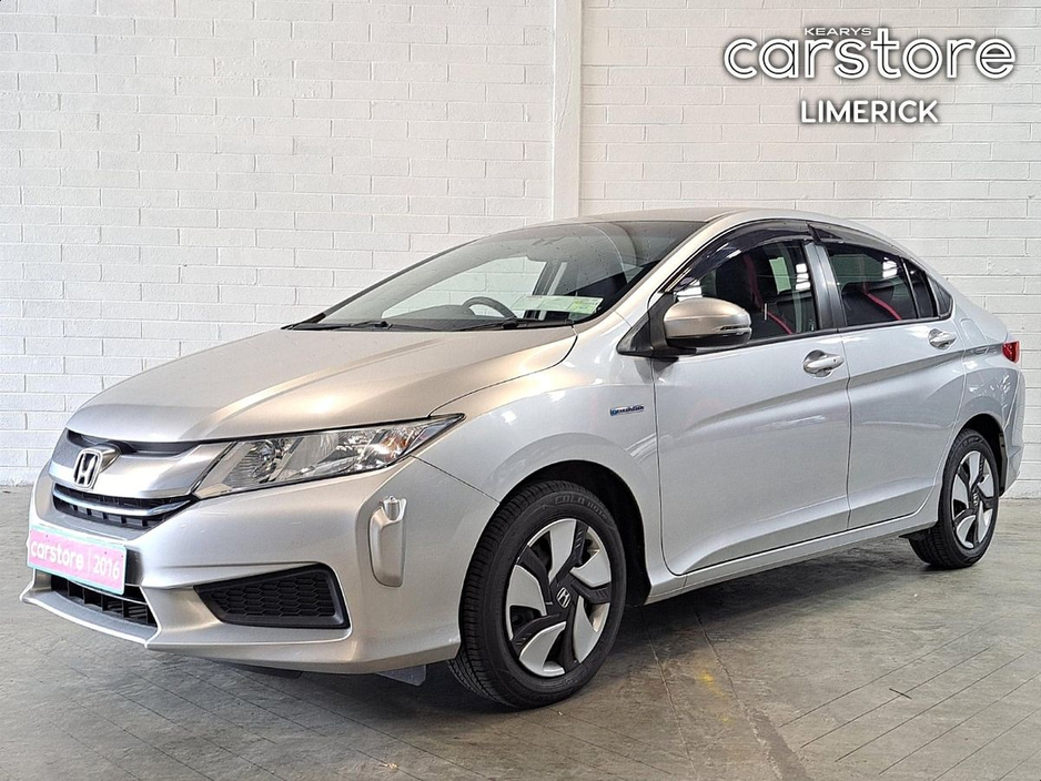 2016 Honda Grace DAA-GM4 4 DR AUTO €14,990