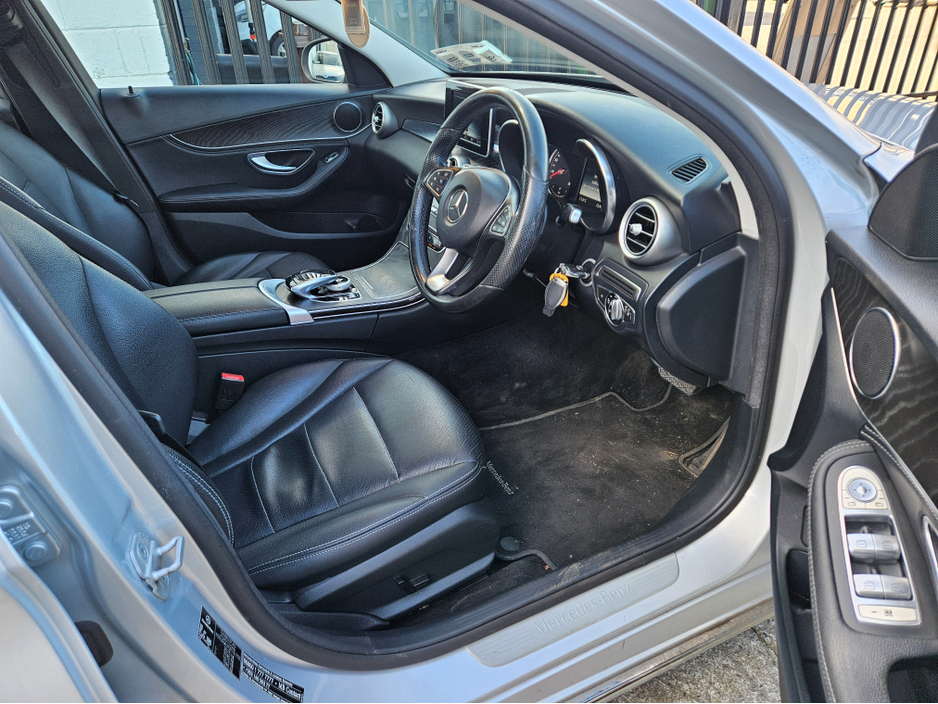2015 Mercedes-Benz C Class - image 9
