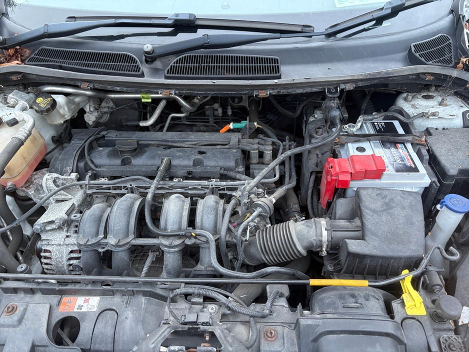 2015 Ford Fiesta MCA ZETEC 1.25 60PS M5 4DR €8,500