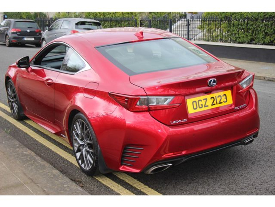 2016 Lexus RC 300 h - image 12