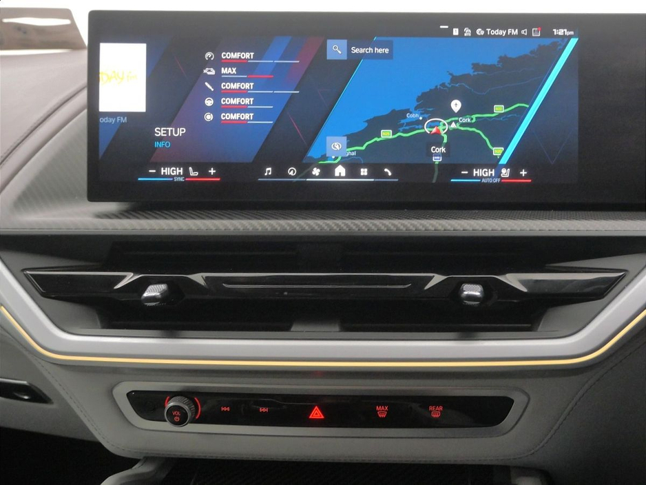 2025 BMW XM - image 8