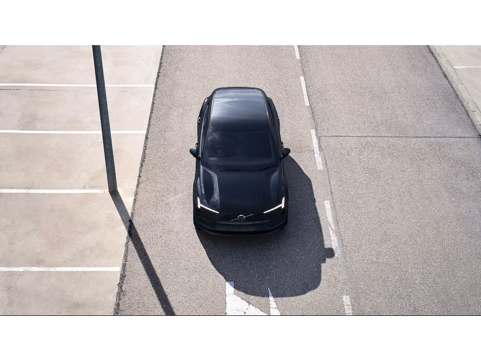 2026 Volvo EX30 - image 9
