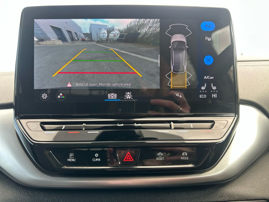 2023 Volkswagen ID.4 - image 15