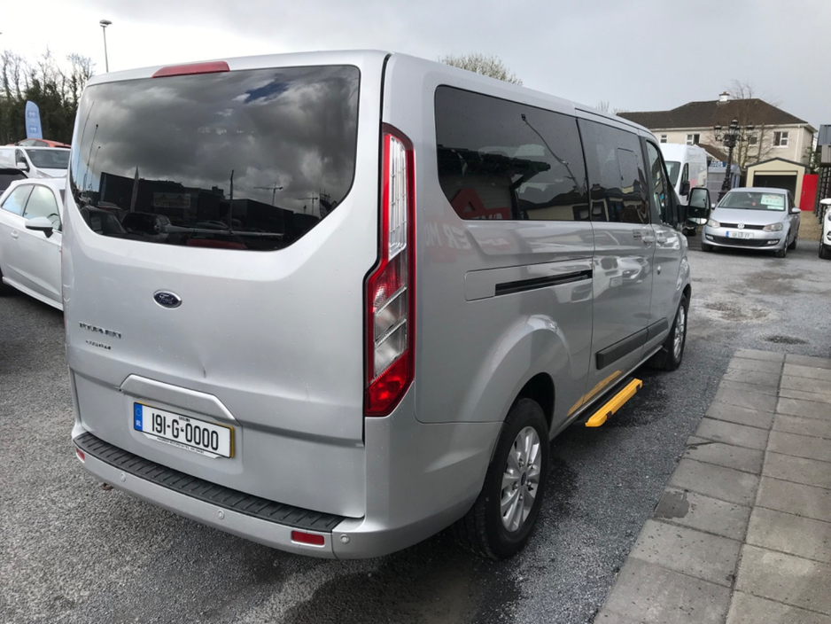 2019 Ford Tourneo - image 16