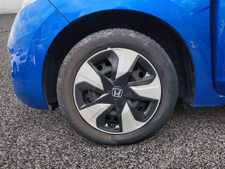 2017 Honda Fit - image 17
