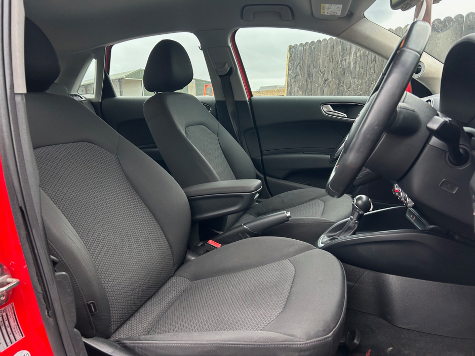 2014 Audi A1 - image 7