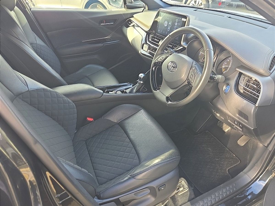 2020 Toyota C-HR - image 9