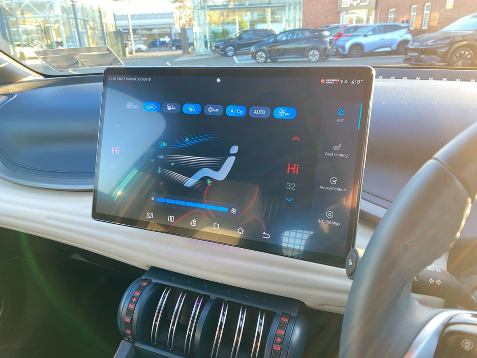 2025 BYD ATTO 3 - image 21