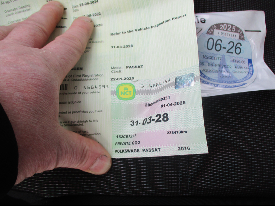 2016 Volkswagen Passat - image 15