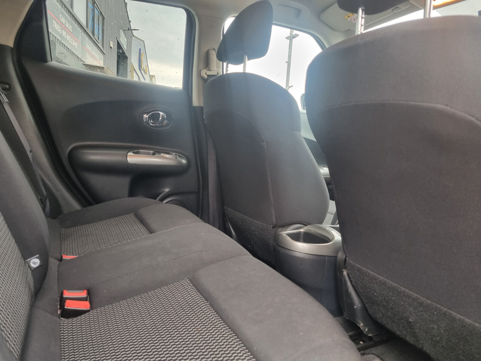 2015 Nissan Juke - image 8