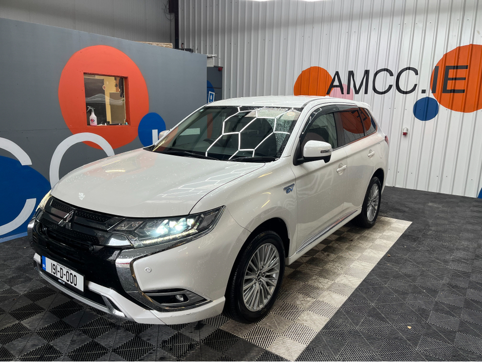 2019 Mitsubishi Outlander €22950! 2019 MITSUBISHI OUTLANDER PHEV LIMITED EDITION 4WD 2.4 AUTOMATIC / CRUISE CONTROL / REVERSE CAMERA / ELECTRIC HEATED SEATS / HEATED STEERING WHEEL €22,950